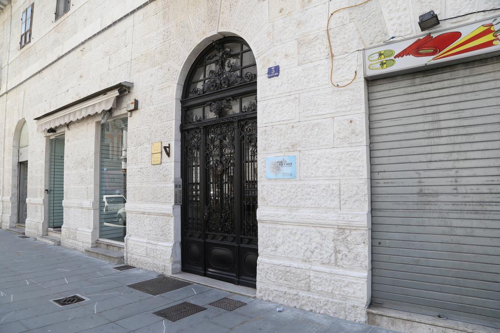 B&B Porto Vecchio Rooms - Stazione Centrale Trieste Eksteriør bilde